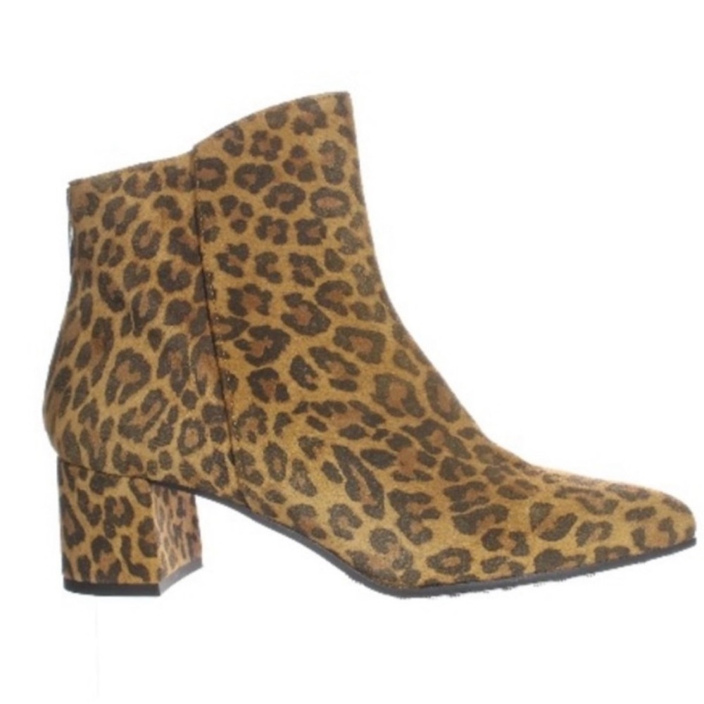 NEW Cordani Italian Queenie leopard print booties size 6